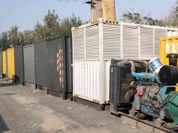 辽中200KW柴油发电机机组每小时油耗是多少？
